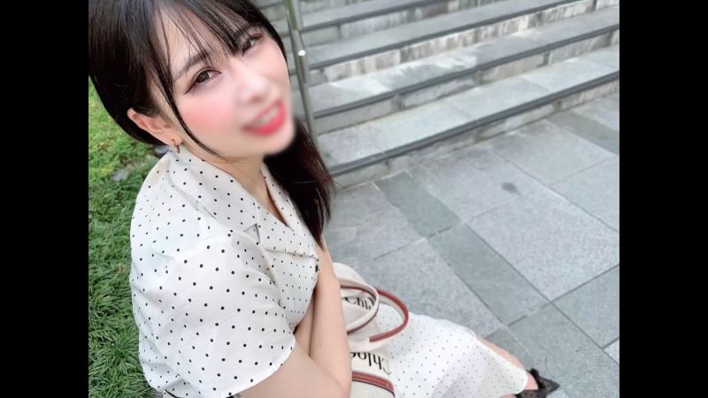 【無/初撮り】ドS痴女に「勝手に興奮してんじゃねーよ！」っと唾を吐かれ、ヌルヌル手コキで脳イキ状態。我慢の限界だったのでそんなお嬢様にピストンでかまし中出ししてやった